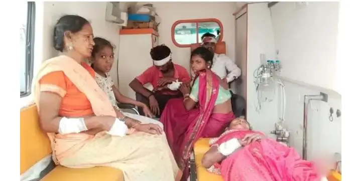 बिलासपुर में सवारी ले जा रही पिकअप को ट्रक ने मारी टक्कर, तीन बच्चों सहित 25 घायल