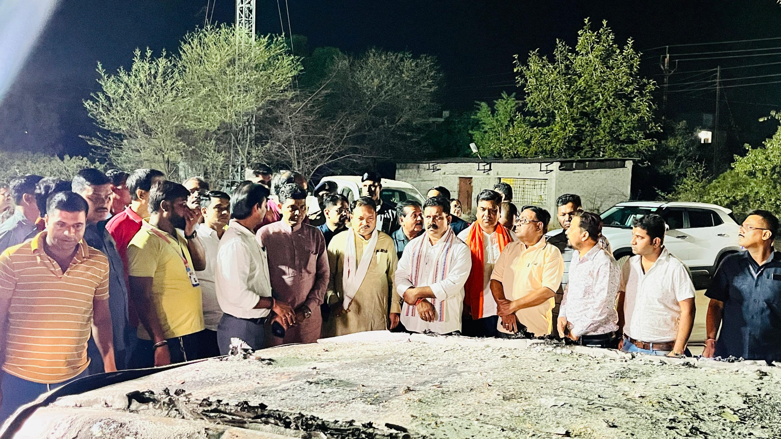 जिला मुख्यालय बलौदाबाजार में की गई तोड़फोड़ एवं आगजनी की घटना का जायजा लेने पहुँचे उपमुख्यमंत्री  विजय शर्मा