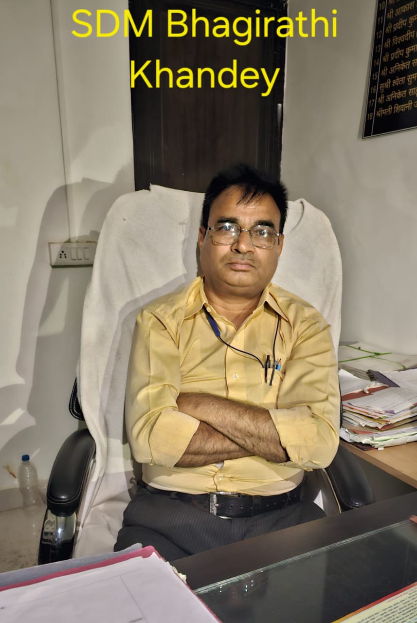 एसडीएम को एन्टी करप्शन ब्यूरो ने रिश्वत लेते रंगे हाथों पकड़ा