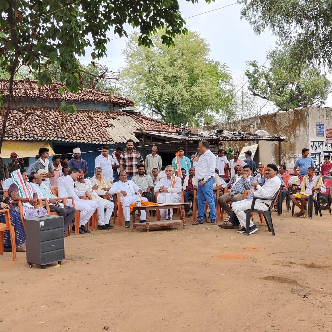 प्रदेश में बिगड़ती कानून व्यवस्था एवं बलोदा बाजार में हुई घटना के विरोध में कांग्रेस ने धरना प्रदर्शन कर अनुविभागीय अधिकारी को राज्यपाल के नाम सौंपा ज्ञापन