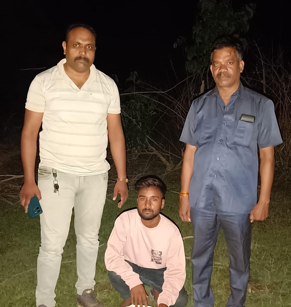 डोंगरगांव पुलिस की अवैध शराब कोचियों पर कार्रवाई लगातार जारी