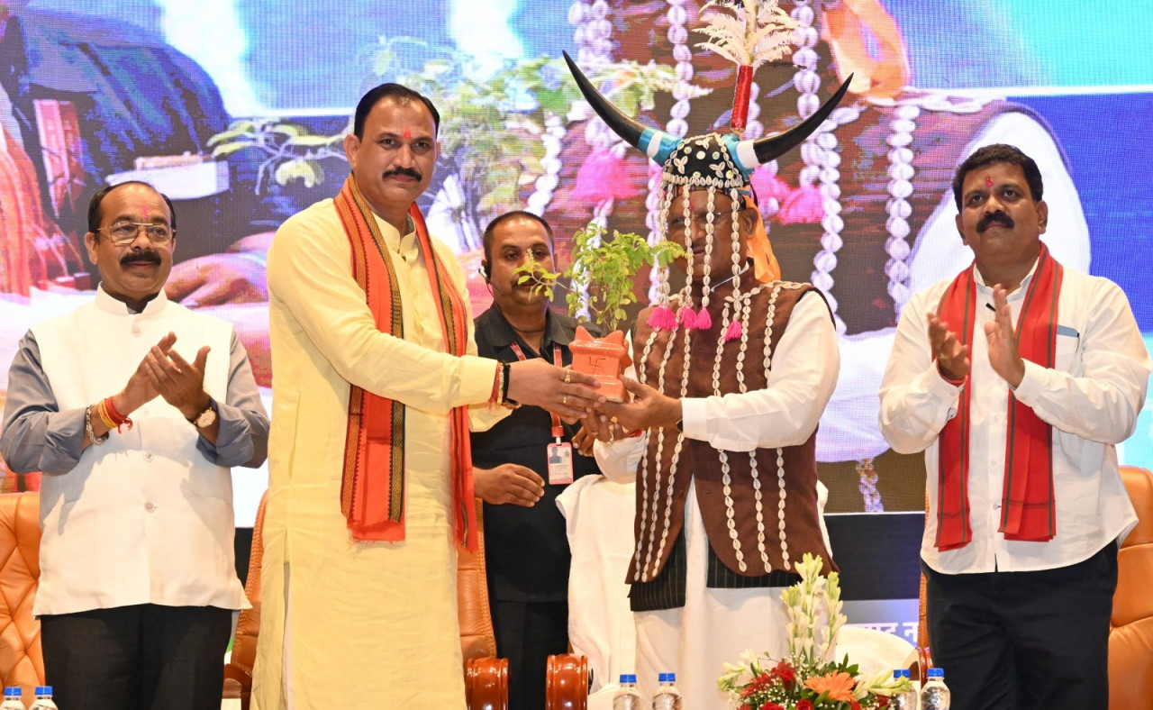अब अटक-अटक कर नहीं, सांय-सांय जाएगी मितानिन बहनों के बैंक खाते में राशि – मुख्यमंत्री विष्णुदेव साय