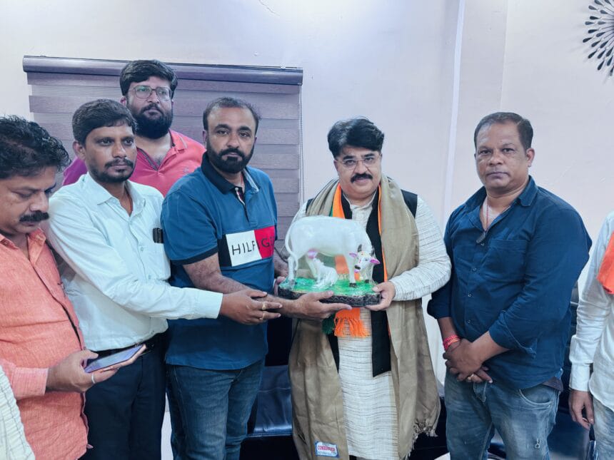 नगर पालिका अध्यक्ष ने किया भाजपा प्रदेश महामंत्री का भव्य स्वागत
