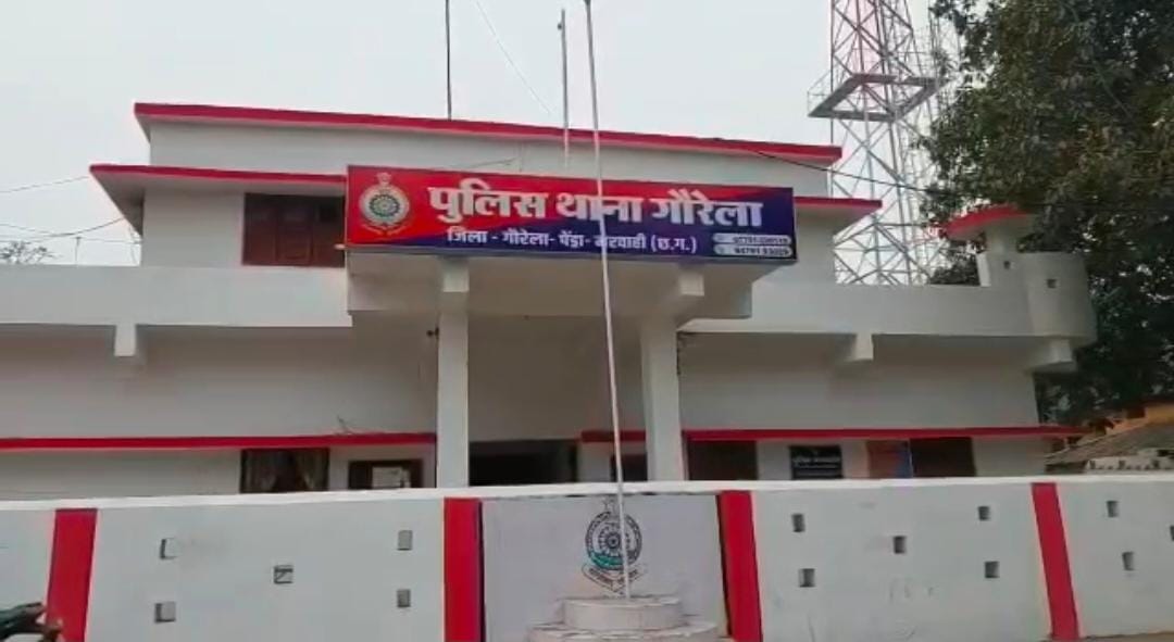 बेजुबान जानवर के साथ क्रूरतापूर्वक लाठी से पीट पीटकर उतारा मौत की घाट
