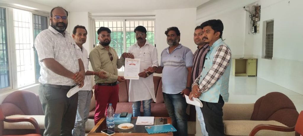 पत्रकार महासंघ छत्तीसगढ़ के द्वारा गरियाबंद,महासमुंद जिलों में जिलाध्यक्ष की दायित्व दी