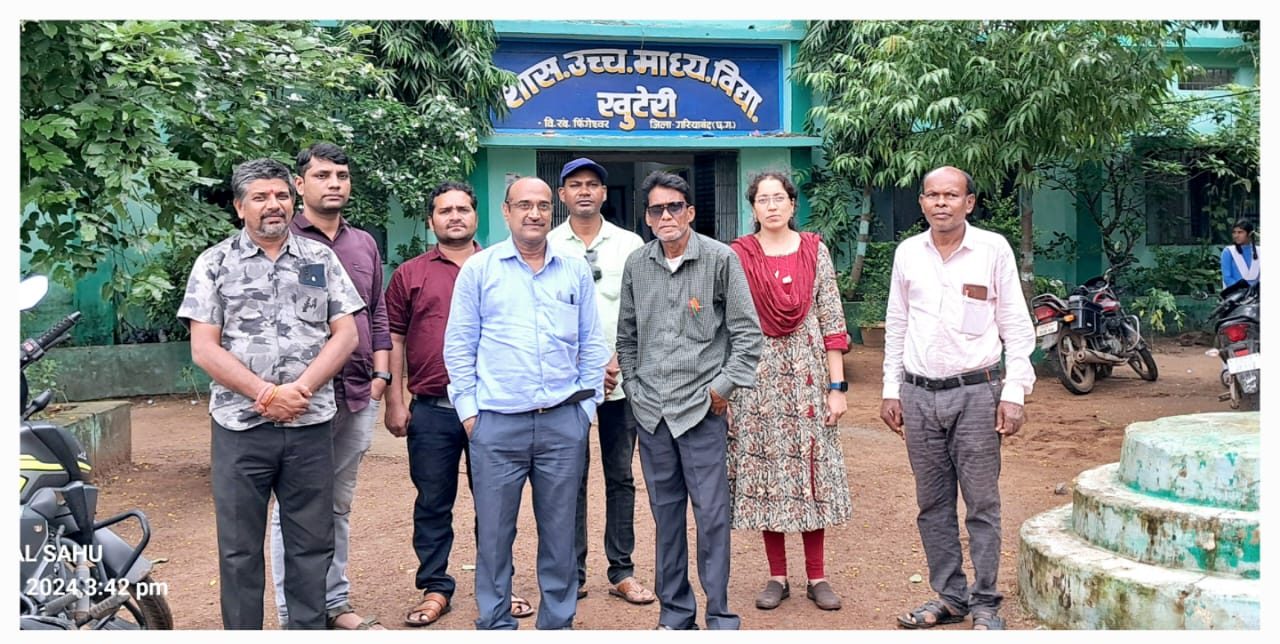संकुल प्राचार्य ने पालक शिक्षक मीटिंग हेतु ली शिक्षको की बैठक