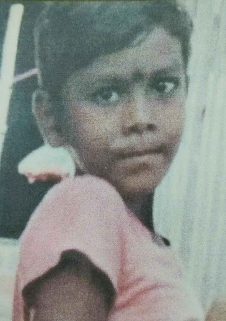 बच्चा के गुम हो जाने से माता पितारो- रो परेशान बच्चा को खोजबीन करने जुटमिल पुलिस कर रही है पैसे की मांग