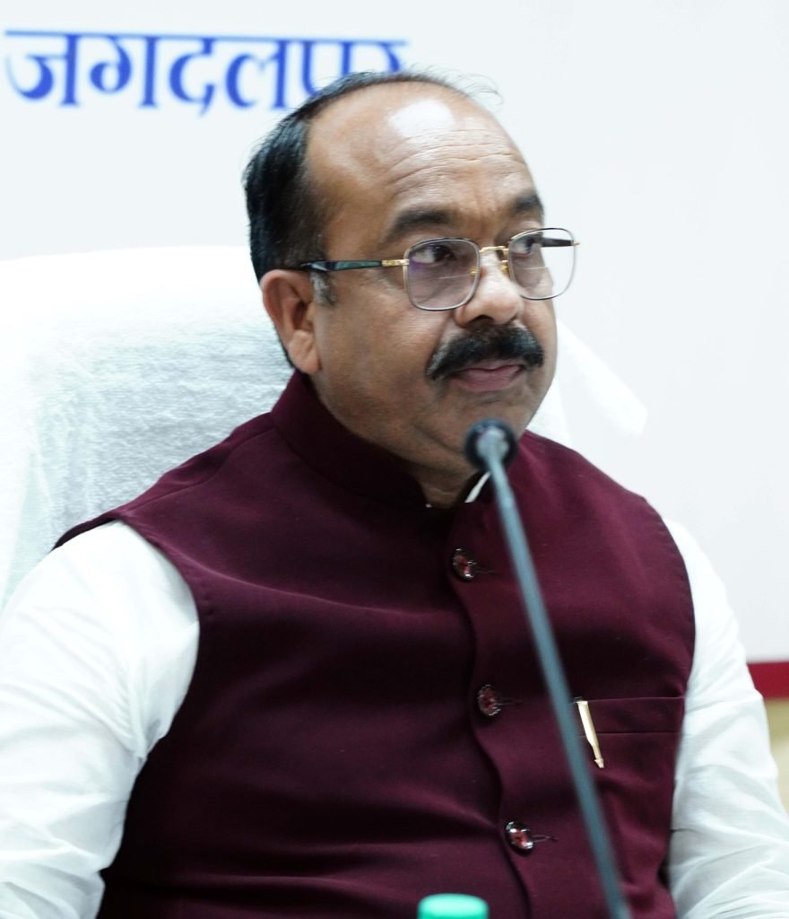 अच्छी कनेक्टिविटी के लिए सर्वोच्च प्राथमिकता की सड़कों और पुल-पुलियों का निर्माण तेजी से पूर्ण करें – अरुण साव