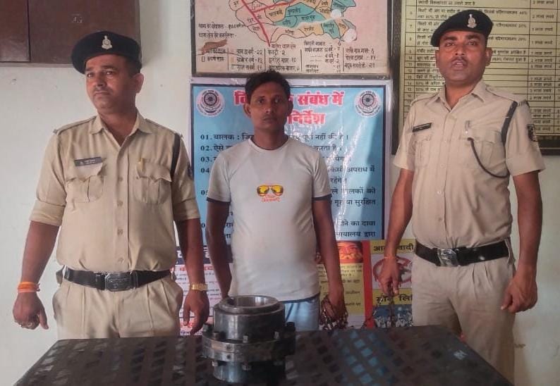 सीमेंट प्लांट से कन्वेयर बेल्ट चोरी करने का आरोपी जेल दाखिल