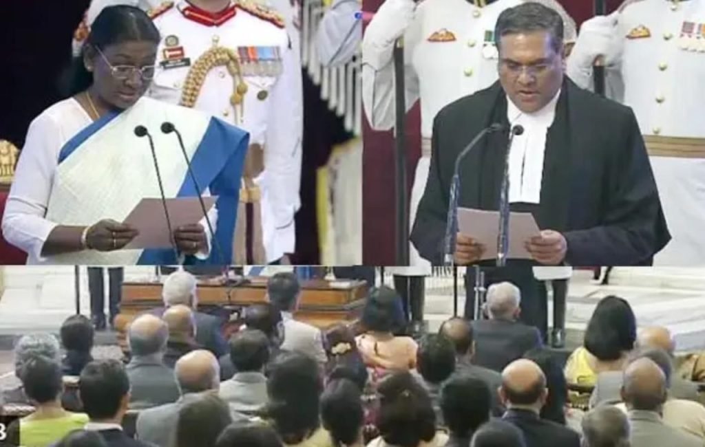 महामहिम राष्ट्रपति ने संजीव खन्ना को दिलाई मुख्य न्यायाधीश पद की शपथ