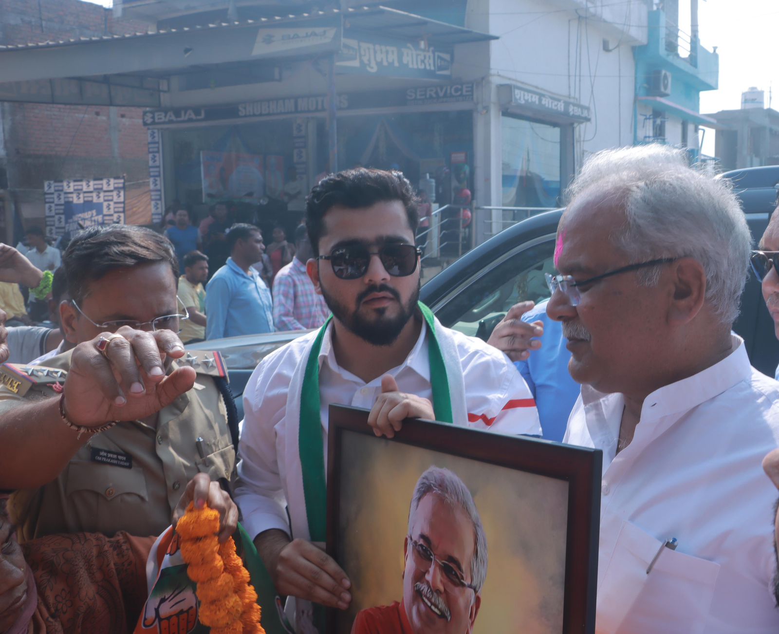 कांग्रेस कार्यकर्ताओं ने पुर्व मुख्य मंत्री भूपेश बघेल का किया स्वागत