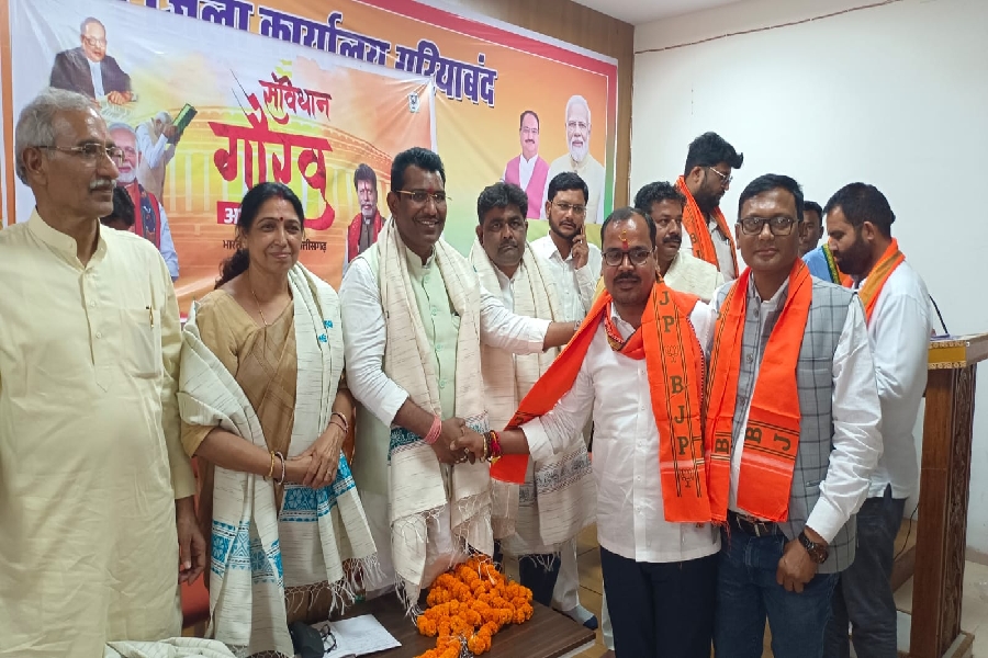 नगरीय निकाय और त्रि स्तरीय पंचायत चुनाव के बाद भाजपा ने सभी नव निर्वाचित जनप्रतिनिधियों को किया सम्मानित