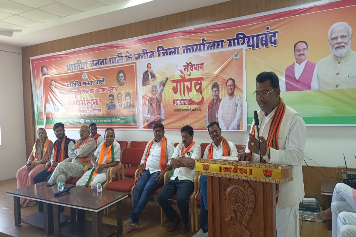 भाजपा कार्यालय में नव निर्वाचित अध्यक्ष-उपाध्यक्ष का सम्मान समारोह