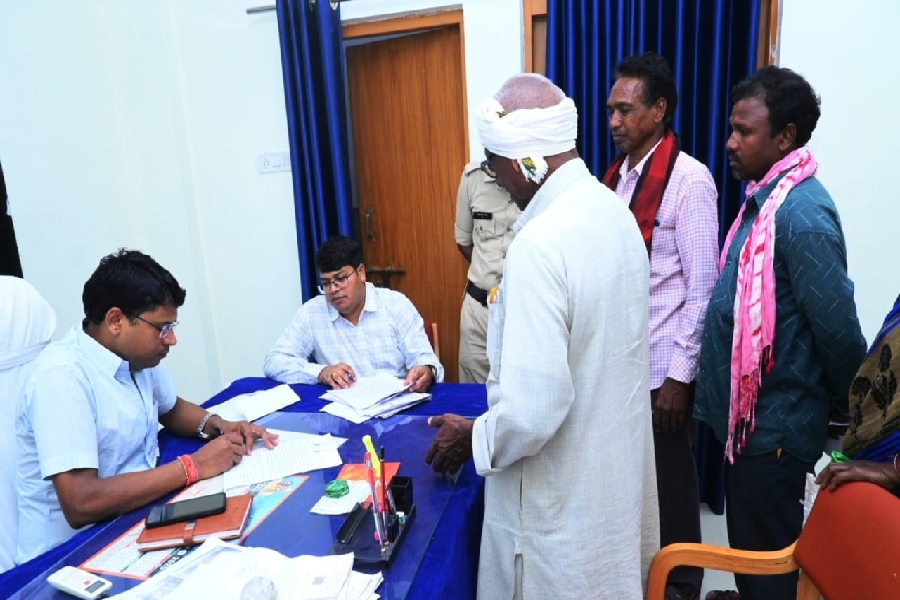 अपर कलेक्टर ने जनदर्शन में सुनी आम नागरिकों की समस्याएं,जनदर्शन में मिले 44 आवेदन