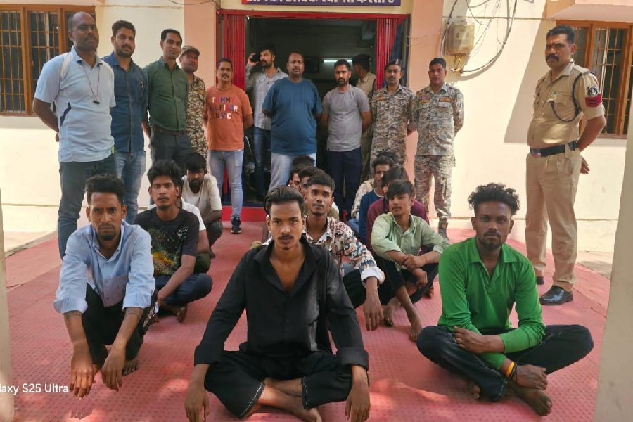रामनवमी शोभायात्रा से पहले धमतरी पुलिस की बड़ी कार्रवाई, 15 गुंडा-बदमाशों पर की गई प्रतिबंधात्मक कार्यवाही