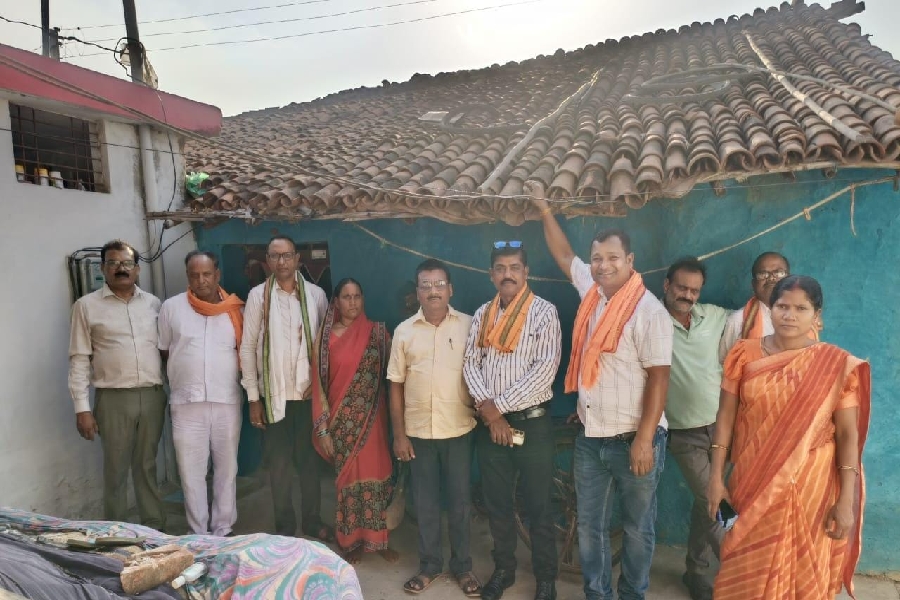 छत्तीसगढ़:”तोर दुआर साय सरकार” महाअभियान के तहत ग्राम बगदई में पहुंची भाजपा टीम