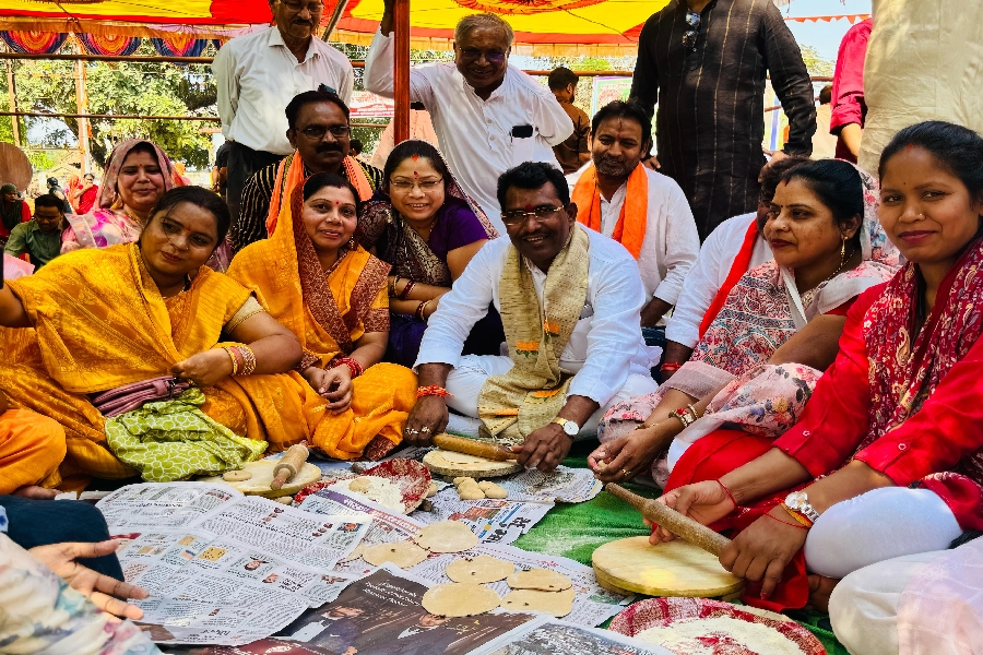 युवा मित्र मंडली : रामनवमी के अवसर पर, शिव दुर्गा मंदिर में किया विशाल भंडारे