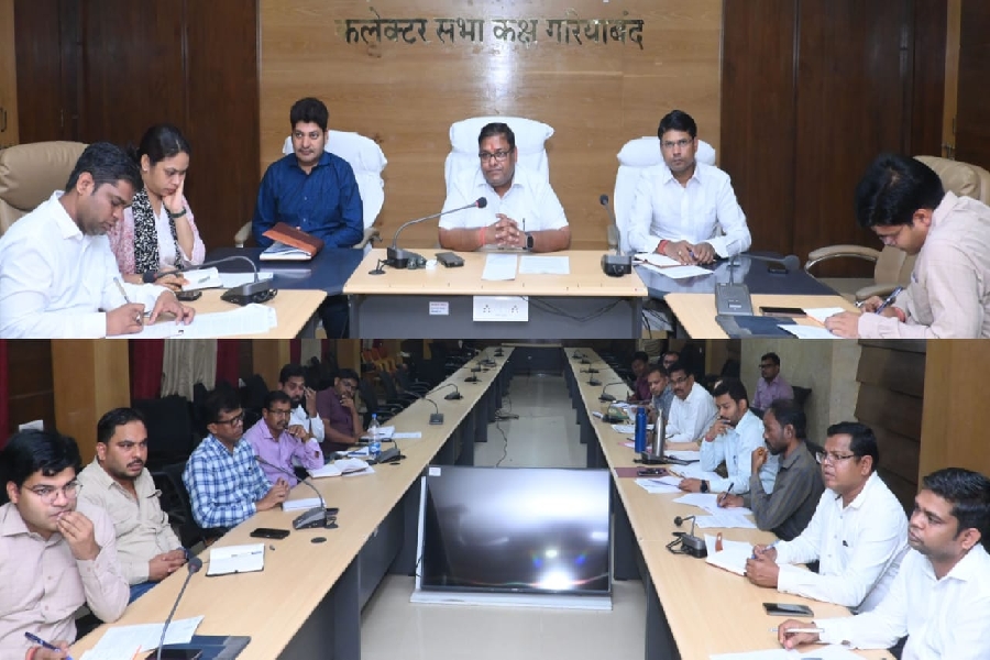 कलेक्टर ने सुशासन तिहार 2025 के संबंध में अधिकारियों की ली बैठक