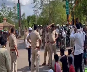 CG – एसडीएम ने अवैध नाका को किया सील, ग्रामीणों का हंगामा