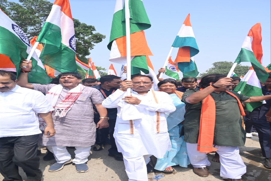 “देशभक्ति की सुनामी में भीगा छत्तीसगढ़: ‘ऑपरेशन सिंदूर’ और तिरंगा यात्रा ने रचा इतिहास, हर गांव गूंजा भारत माता की जय”