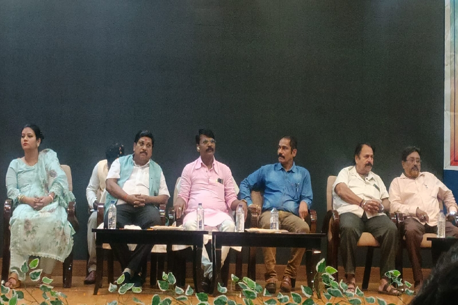 पत्रकारिता की गरिमा, समाजसेवा का सम्मान और एकता का संदेश