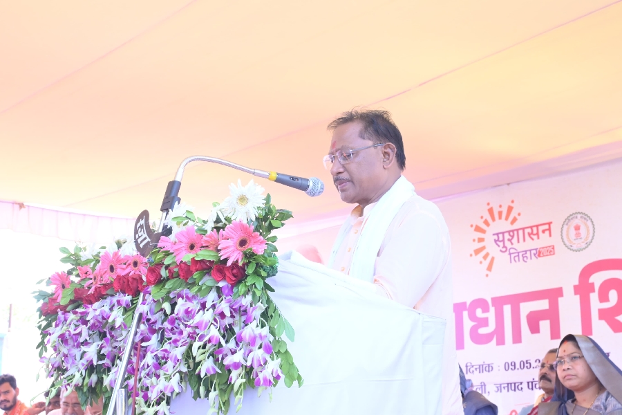 मुख्यमंत्री विष्णु देव साय ने मड़ेली में समाधान शिविर के दौरान पेश किया सरकार का रिपोर्ट कार्ड