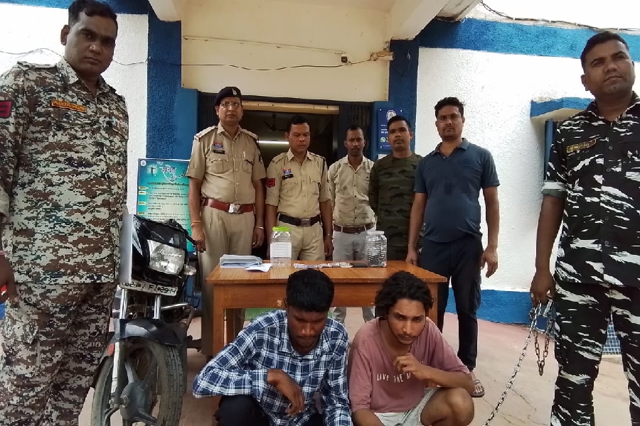CG : पुलिस का त्वरित एक्शन, लूट की बड़ी वारदात का खुलासा, तीनों आरोपी चंद घंटों में चढ़े कानून के हत्थे!