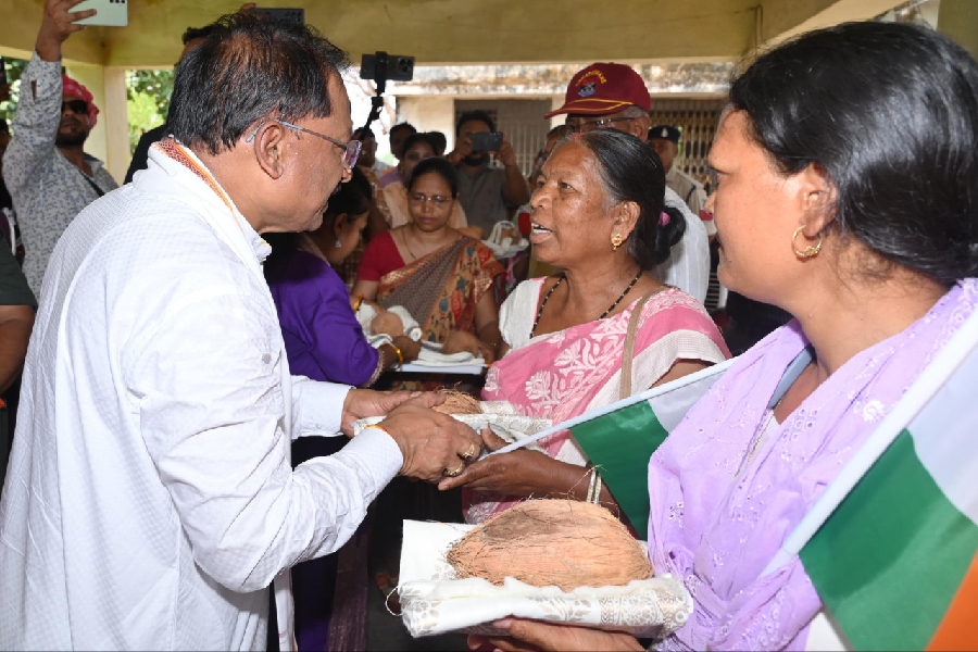 CGNEWS:”देश के वीरों को सलाम!” — मुख्यमंत्री विष्णु देव साय ने जशपुर की धरती से फूंका राष्ट्रभक्ति का बिगुल, तिरंगा यात्रा में उमड़ा जनसैलाब