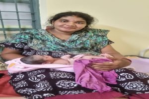 महिला स्वास्थ्य अधिकारी