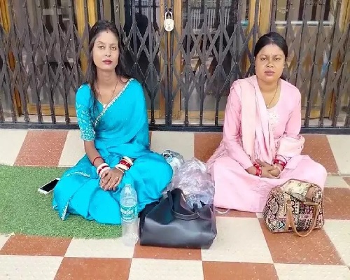 ससुराल के खिलाफ उतरीं जेठानी-देवरानी, बोलीं– ‘हमारे पतियों को हमसे दूर किया जा रहा है’