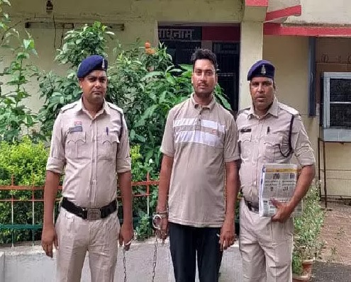 फर्जी खुफिया अधिकारी रायपुर में गिरफ्तार, पुलिस ने बताया – कर क्या रहा था.