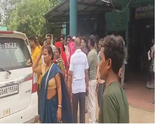 प्रसूता की मौत पर हंगामा: डॉक्टर की गैरहाज़िरी में वार्ड ब्वॉय ने लगाया इंजेक्शन