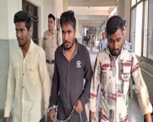 CG – राजधानी में छिपकर रह रहा बांग्लादेशी परिवार गिरफ्तार, फर्जी दस्तावेजों से चल रहा था कारोबार
