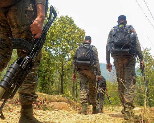 CG BREAKING : मुठभेड़ में दो महिला नक्सली ढेर, अबूझमाड़ के जंगल में ऑपरेशन जारी