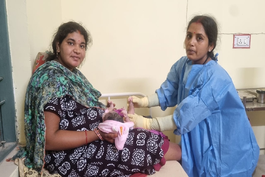 Brekings: एक घंटे… दो जिंदगियां… एक मसीहा: RHO पूनम सिन्हा ने रच दिया सेवा का कीर्तिमान