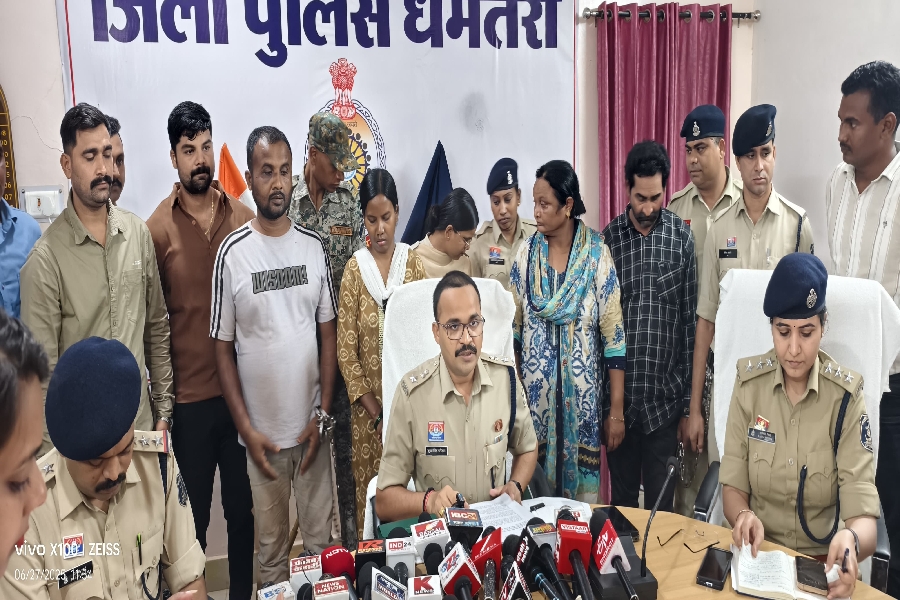 धमतरी पुलिस कार्रवाई