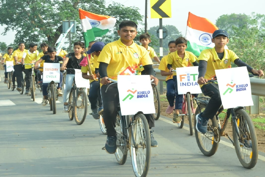 CG:विश्व साइकिल दिवस पर महासमुंद में निकली भव्य साइकिल रैली, युवाओं ने दिया फिटनेस और पर्यावरण संरक्षण का संदेश