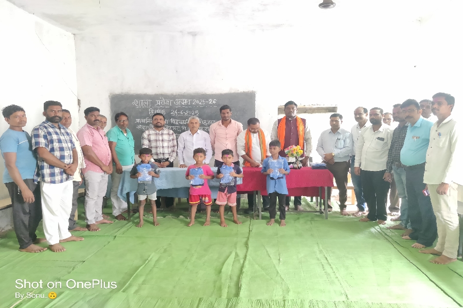 CG: विद्या मंदिर लोहझर में शाला प्रवेश उत्सव बना प्रेरणा का पर्व