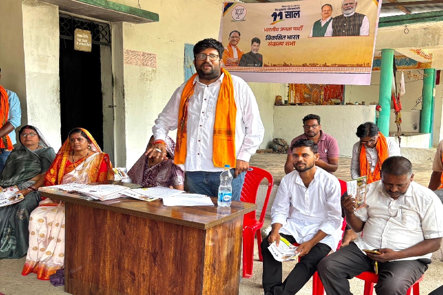 POLITICS: मोदी सरकार की 11 साल की ऐतिहासिक उपलब्धियों पर डॉ. आशीष शर्मा ने पेश किया राष्ट्रनिर्माण का विजन