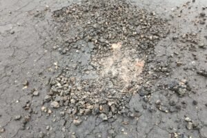 लैलूंगा बाकरुमा सड़क भ्रष्टाचार