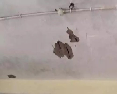 विधायक की चुप्पी पर भड़के पालक, जर्जर स्कूल को सुधरवाने अब मंत्री के पास पहुंचे