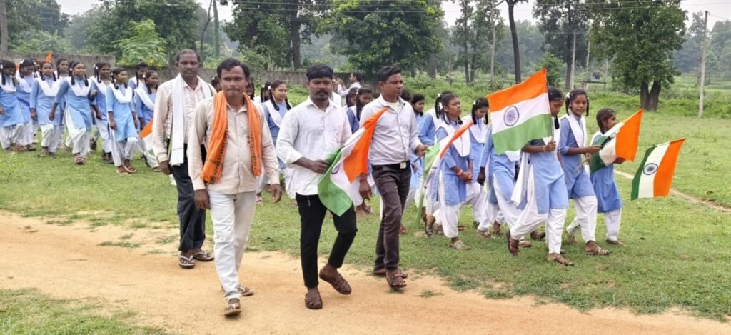 पेण्ड्रा ग्राम पंचायत तिरंगा यात्रा