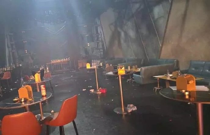 नियमों की उड़ रही थीं धज्जियाँ, पुलिस ने 18 से ज्यादा संस्थानों पर कसा शिकंजा