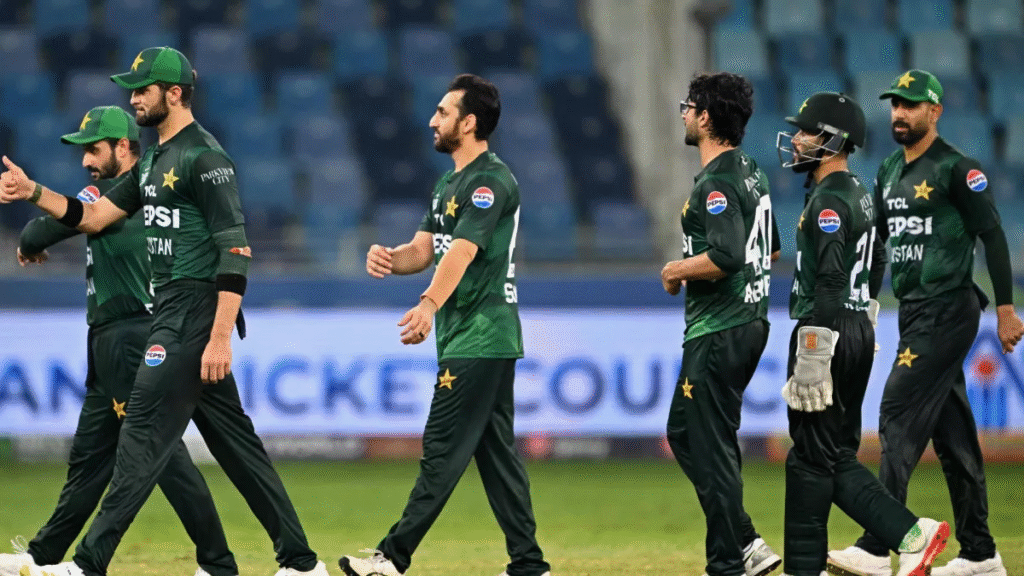 Asia Cup 2025 : एशिया कप 2025: नो-हैंडशेक विवाद के बाद PCB ने यूएई मैच में बॉयकॉट से लिया यू-टर्न