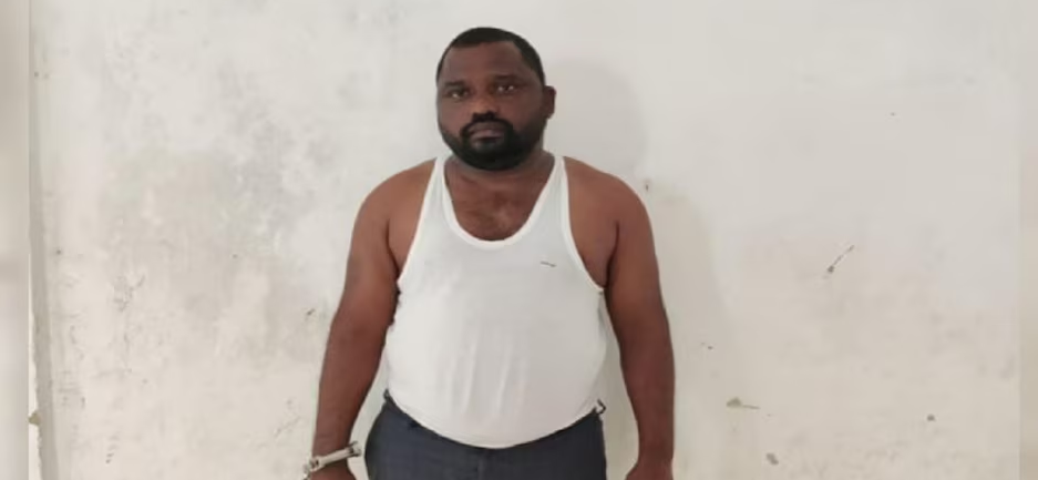 पत्रकार मुकेश चंद्राकर हत्या मामले में मुख्य आरोपी के घर बुलडोजर चला, अवैध निर्माण ध्वस्त