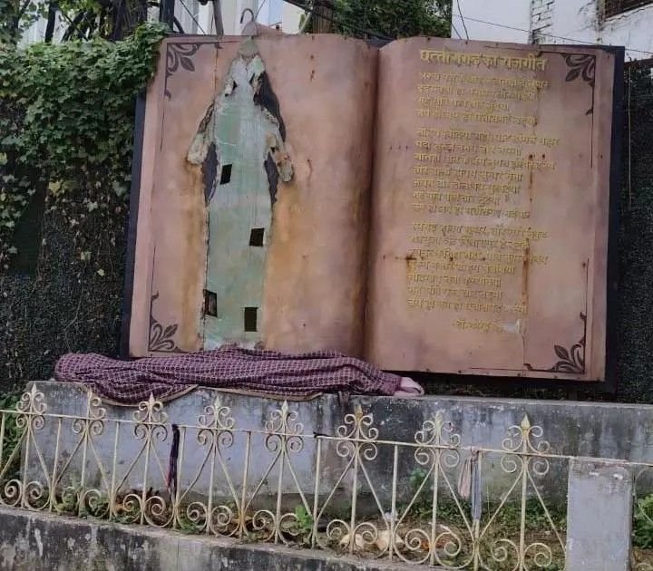 Statue vandalism: महतारी मूर्ति विवाद से रायपुर में तनाव, सुरक्षा व्यवस्था कड़ी
