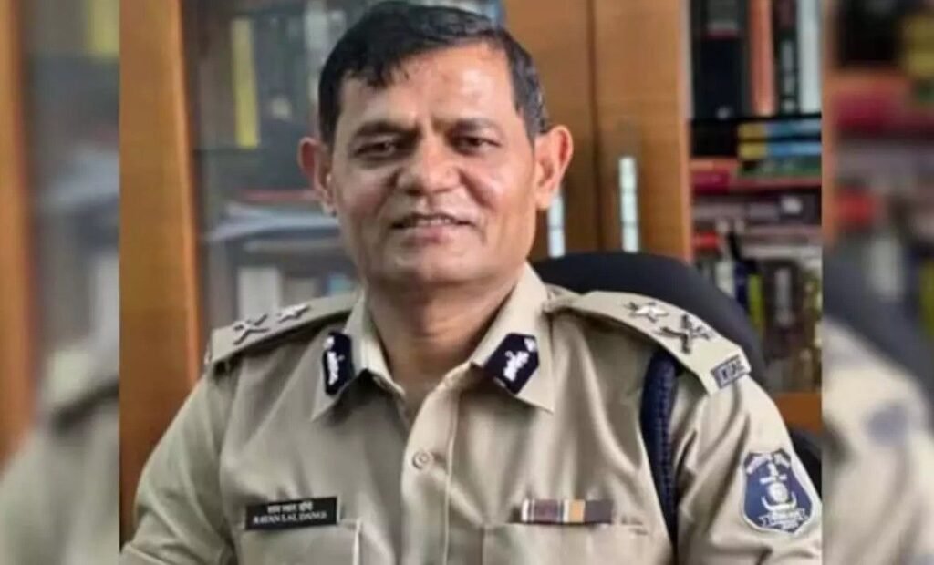 IPS Dangi’s wife: सीनियर IPS डांगी मामले में खुलासा, पत्नी की तस्वीरें भी ली गईं