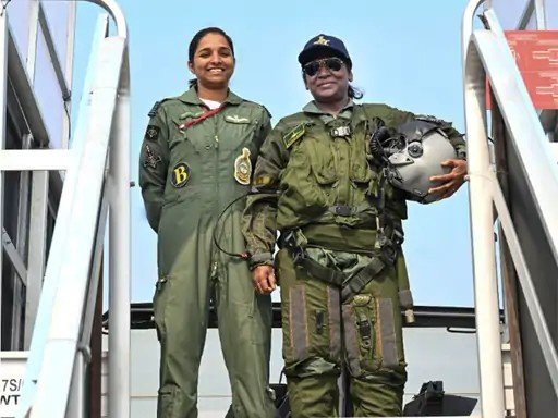 Operation vermilion: ऑपरेशन सिंदूर की पायलट ने राफेल में भरी साहसिक उड़ान, राष्ट्रपति संग