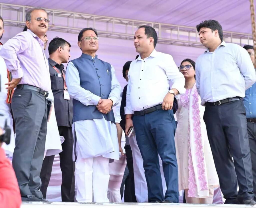 Proud Moment: पीएम मोदी के आगमन से पहले छत्तीसगढ़ में जोर-शोर से चल रही तैयारियां
