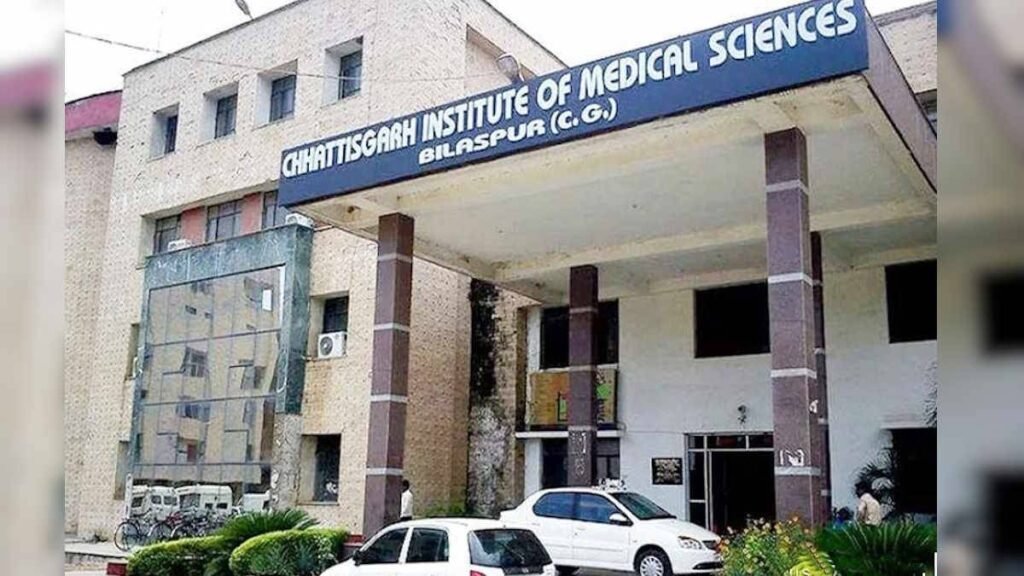 SIMS broker caught: सिम्स प्रशासन सख्त, मरीजों को बहलाने वाले दलाल पर कार्रवाई